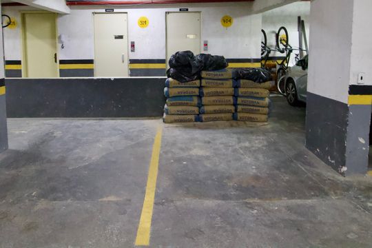 Garagem de apartamento para alugar com 2 quartos, 47m² em Champagnat, Curitiba