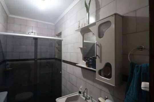 Banheiro 2 Casa 2 de casa à venda com 5 quartos, 600m² em Olaria, Canoas