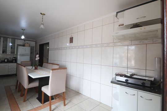 Cozinha Casa 2 de casa à venda com 5 quartos, 600m² em Olaria, Canoas