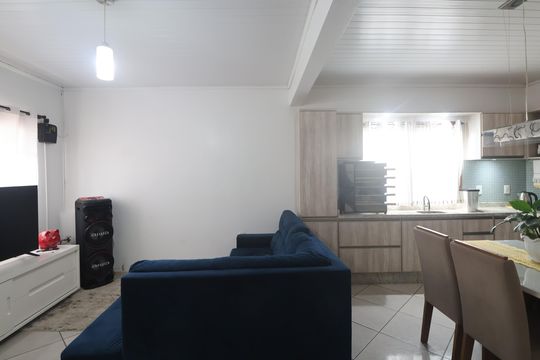 Casa à venda com 5 quartos, 600m² em Olaria, Canoas