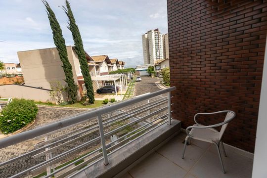 VARANDA DA SUITE  de casa de condomínio à venda com 3 quartos, 160m² em Chácara São Rafael, Campinas