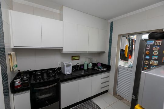 COZINHA de casa de condomínio à venda com 3 quartos, 160m² em Chácara São Rafael, Campinas