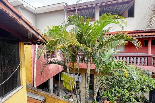 Quarto 2 Vista de casa para alugar com 7 quartos, 202m² em Parque João Ramalho, Santo André