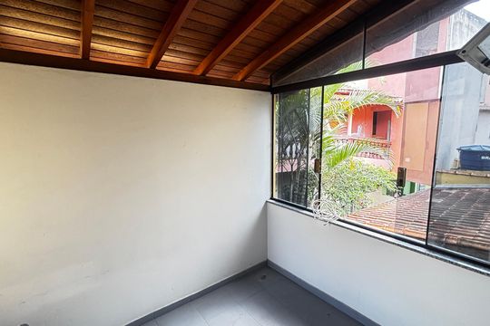 Suite Varanda - Escritorio de casa para alugar com 7 quartos, 202m² em Parque João Ramalho, Santo André