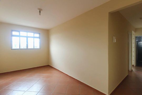 Sala de apartamento para alugar com 1 quarto, 49m² em Cidade Continental, São Paulo