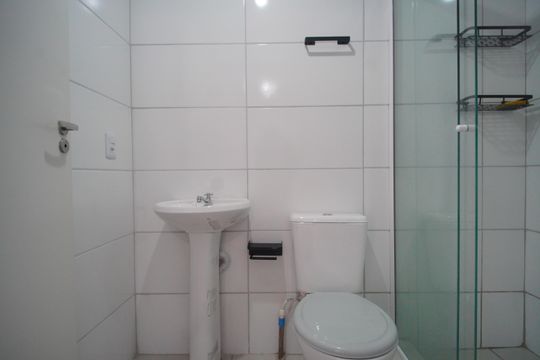 Banheiro de apartamento para alugar com 2 quartos, 43m² em Canudos, Novo Hamburgo
