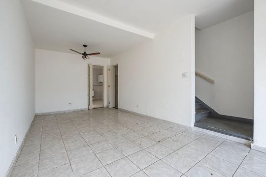 Sala de casa para alugar com 2 quartos, 120m² em Pinheiros, São Paulo