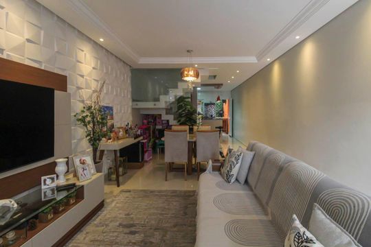 Casa para alugar com 2 quartos, 110m² em Vila Bancaria, São Paulo
