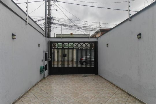 Garagem de casa para alugar com 2 quartos, 110m² em Vila Bancaria, São Paulo
