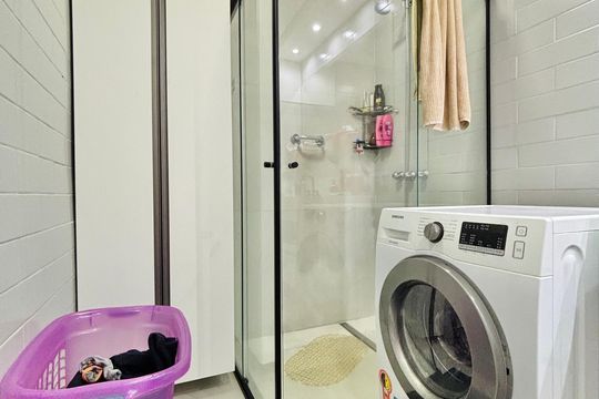 Banheiro da Suíte de apartamento à venda com 1 quarto, 55m² em Alphaville Industrial, Barueri