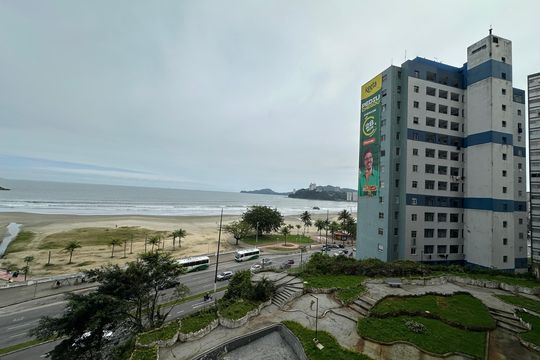 Vista da Sala de apartamento para alugar com 1 quarto, 59m² em Centro, São Vicente