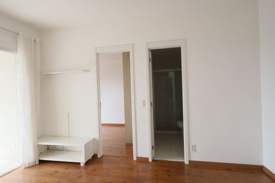 Sala de apartamento para alugar com 1 quarto, 38m² em Umuarama, Osasco