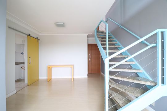 Sala de apartamento para alugar com 3 quartos, 117m² em Saraiva, Uberlândia