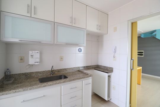 Cozinha de apartamento para alugar com 3 quartos, 117m² em Saraiva, Uberlândia