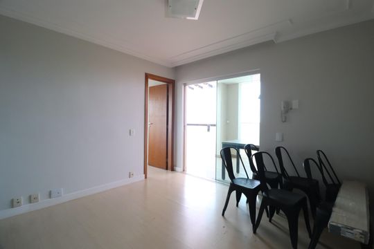 Sala da Cobertura de apartamento para alugar com 3 quartos, 117m² em Saraiva, Uberlândia