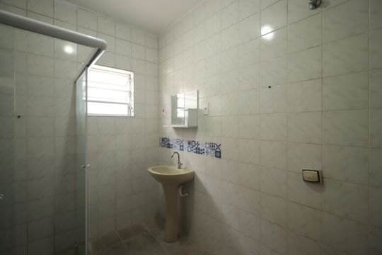 Banheiro de casa para alugar com 2 quartos, 200m² em Vila Helena, Santo André