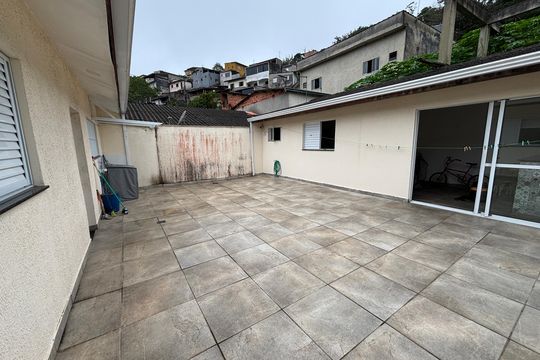 Área de serviço  de casa para alugar com 3 quartos, 130m² em Ponte Seca, Ribeirão Pires