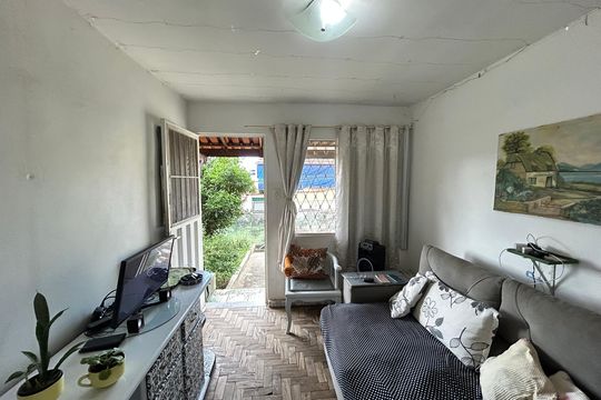 Casa à venda com 2 quartos, 216m² em Alípio de Melo, Belo Horizonte
