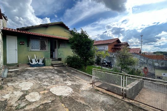 Casa à venda com 2 quartos, 216m² em Alípio de Melo, Belo Horizonte