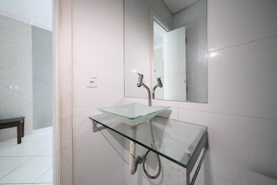 Banheiro de apartamento para alugar com 2 quartos, 38m² em Vila Granada, São Paulo