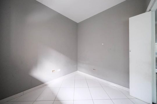 Quarto 1 de apartamento para alugar com 2 quartos, 38m² em Vila Granada, São Paulo
