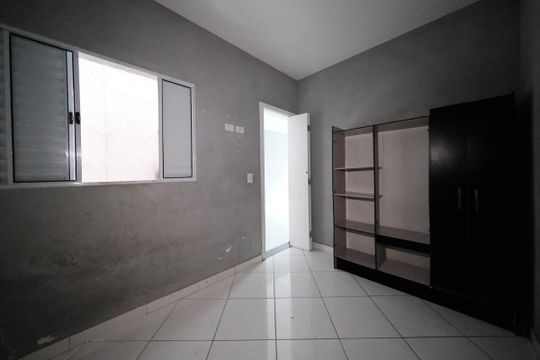 Quarto 2 de apartamento para alugar com 2 quartos, 38m² em Vila Granada, São Paulo