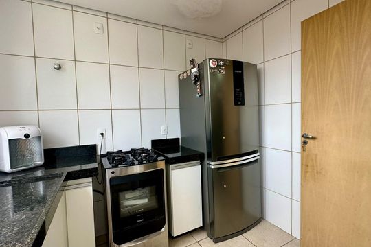 Cozinha de apartamento à venda com 2 quartos, 72m² em Santa Terezinha, Belo Horizonte