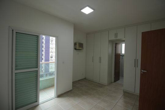 Suíte  de apartamento para alugar com 2 quartos, 116m² em José Menino, Santos