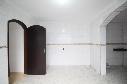 Cozinha de casa para alugar com 3 quartos, 140m² em Jardim Clementino, Taboão da Serra