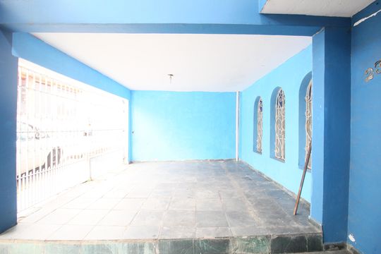 Garagem de casa para alugar com 3 quartos, 140m² em Jardim Clementino, Taboão da Serra
