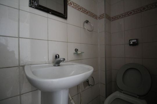 Lavabo de casa para alugar com 3 quartos, 140m² em Jardim Clementino, Taboão da Serra