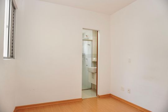 Suíte de apartamento para alugar com 2 quartos, 65m² em Cruzeiro, Belo Horizonte
