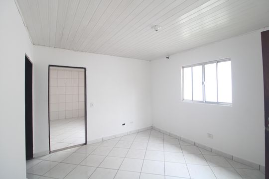 Casa para alugar com 2 quartos, 140m² em Jardim Domitila, São Paulo