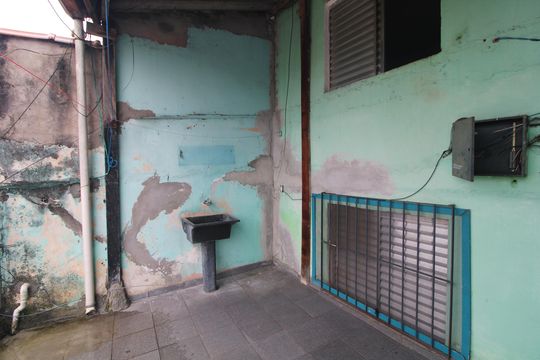 Lavanderia de casa para alugar com 2 quartos, 140m² em Jardim Domitila, São Paulo