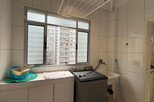 Área de Serviço de apartamento para alugar com 4 quartos, 115m² em Centro, Guarujá
