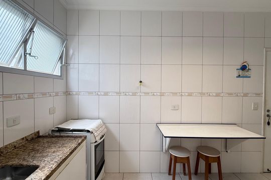 Cozinha de apartamento para alugar com 4 quartos, 115m² em Centro, Guarujá