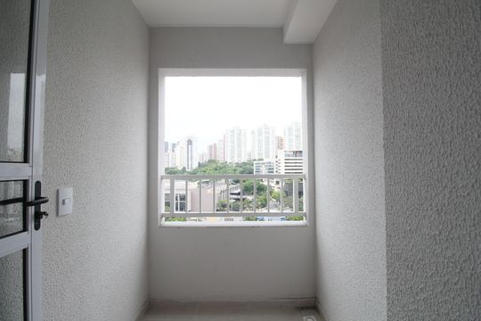 Varanda de kitnet/studio à venda com 2 quartos, 28m² em Vila Andrade, São Paulo