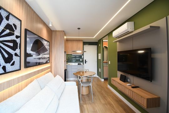 Sala/Cozinha de apartamento à venda com 1 quarto, 33m² em Centro, Curitiba