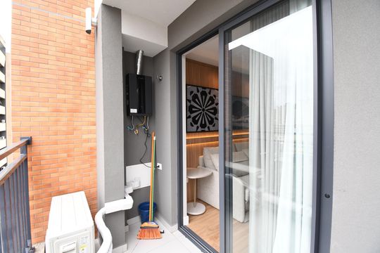 Sacada de apartamento à venda com 1 quarto, 33m² em Centro, Curitiba