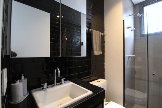 Banheiro de kitnet/studio à venda com 1 quarto, 30m² em Vila Olímpia, São Paulo