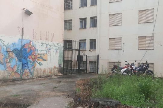Fachada do bloco de apartamento à venda com 2 quartos, 42m² em Conjunto Habitacional Residencial H, Campinas