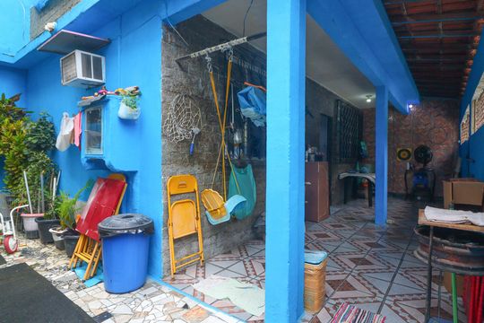 Quintal de casa à venda com 3 quartos, 110m² em Realengo, Rio de Janeiro