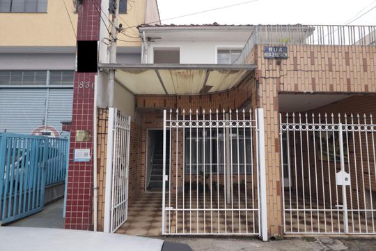Fachada de casa para alugar com 2 quartos, 150m² em Chácara Santo Antônio (zona Leste), São Paulo