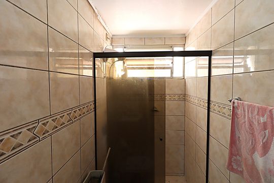 Banheiro  de apartamento para alugar com 3 quartos, 98m² em Rio Branco, Porto Alegre