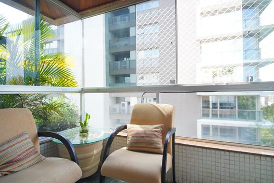 Suíte - Varanda de apartamento à venda com 3 quartos, 218m² em Floresta, Porto Alegre