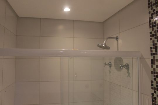 Banheiro da Suíte 2 de apartamento para alugar com 2 quartos, 78m² em Barcelona, São Caetano do Sul