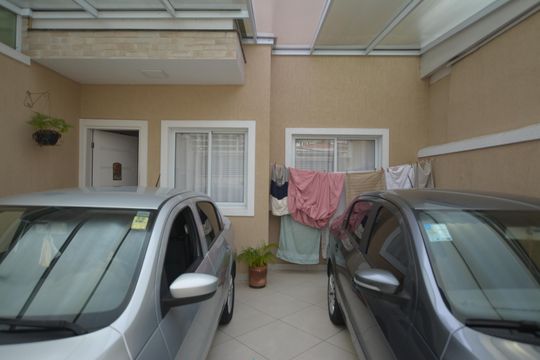 GARAGEM de casa para alugar com 2 quartos, 75m² em Jardim Bonfiglioli, São Paulo