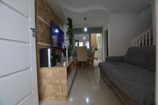Casa para alugar com 2 quartos, 75m² em Jardim Bonfiglioli, São Paulo