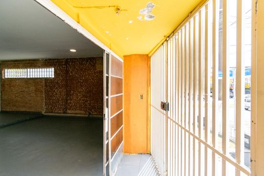 Área externa de casa para alugar com 3 quartos, 250m² em Jabaquara, São Paulo