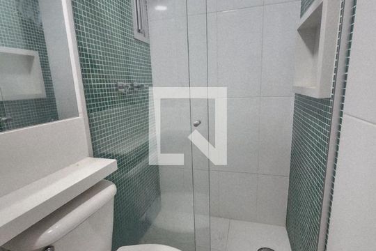 Banheiro 2 de apartamento para alugar com 2 quartos, 55m² em Vila Mazzei, São Paulo
